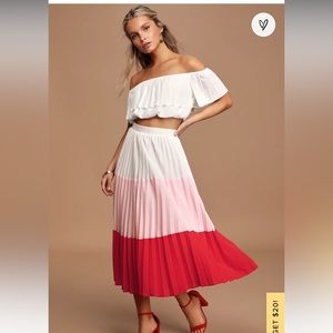 NWT Lulu’s Two Piece Pleated Dress